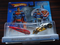 Hot Wheels 2 Car Pack Superman