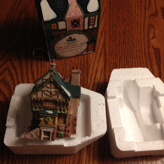 DEPARTMENT 56 - DICKENS VILLAGE ORNAMENT - THE PIED BULL INN in Arts & Collectibles in Markham / York Region