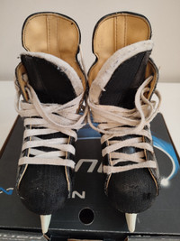 Hockey skates Bauer.