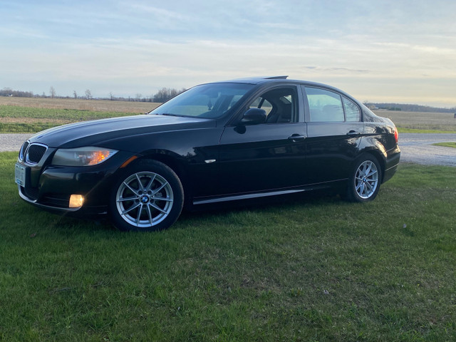 BMW 323I in Cars & Trucks in Chatham-Kent