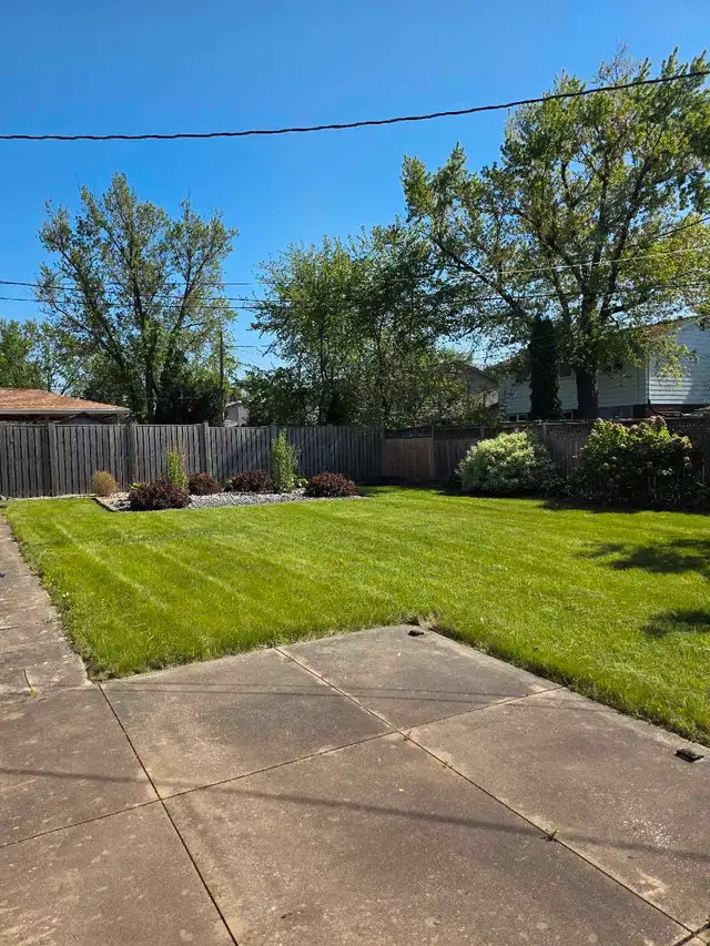 Lawn Care. Attention Landlords.62865710100865122