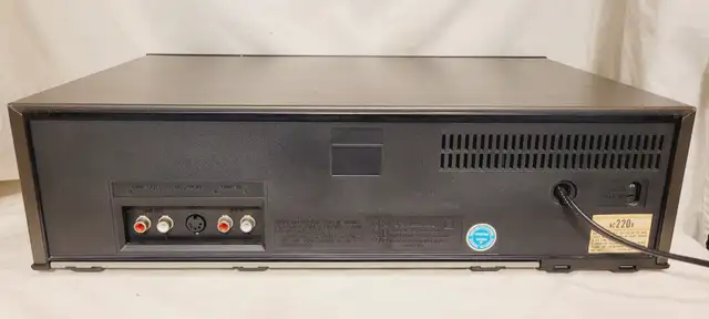 vintage technics RS-M250 cassette deck in Stereo Systems & Home Theatre in Mississauga / Peel Region - Image 9