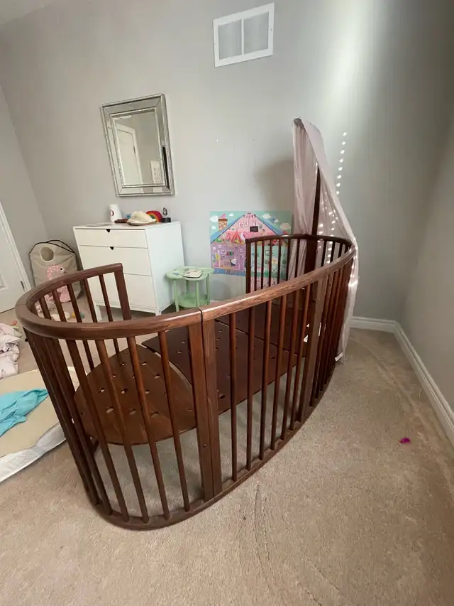 Stokke sleepi mini bundle & crib & jr extensions, much more in Cribs in City of Toronto - Image 5