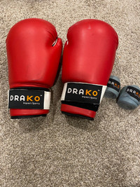 DRANKO adult boxing gloves and wraps