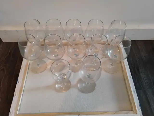 Glass and Cup sets in Dining Tables & Sets in City of Halifax - Image 2