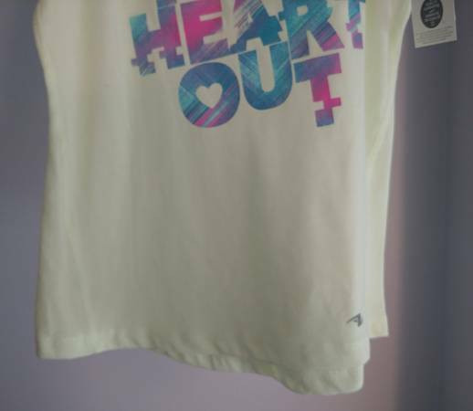 Youth Girls Size XL 14 "Sweat Your Heart Out" Tank Top - New in Kids & Youth in Burnaby/New Westminster - Image 2