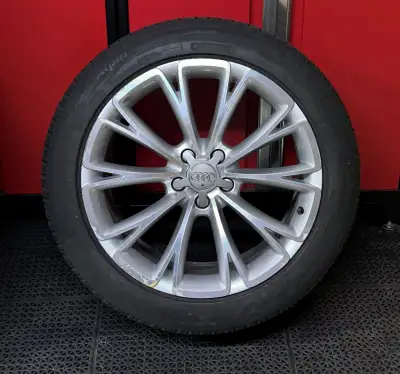 Qty 4 Audi original Audi A7 A5 A8 9x19 ET33 Alloy Wheels Audi Part number 4H0601025BG Qty 3 Audi cen...