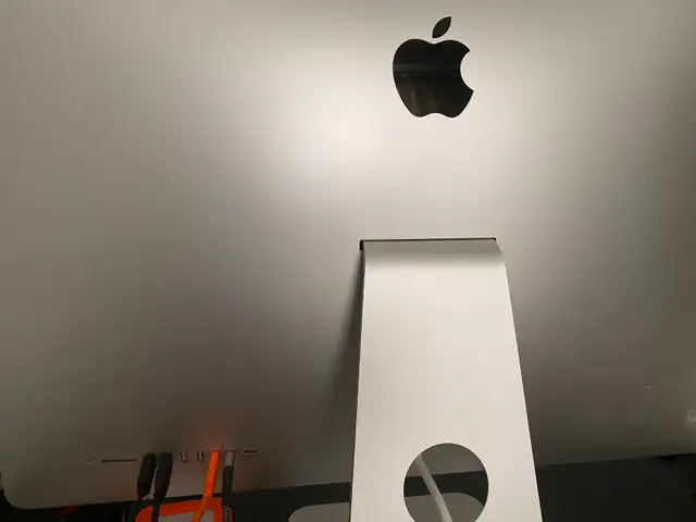 IMAC 27" 5k retina 2017 in Desktop Computers in City of Montréal - Image 4