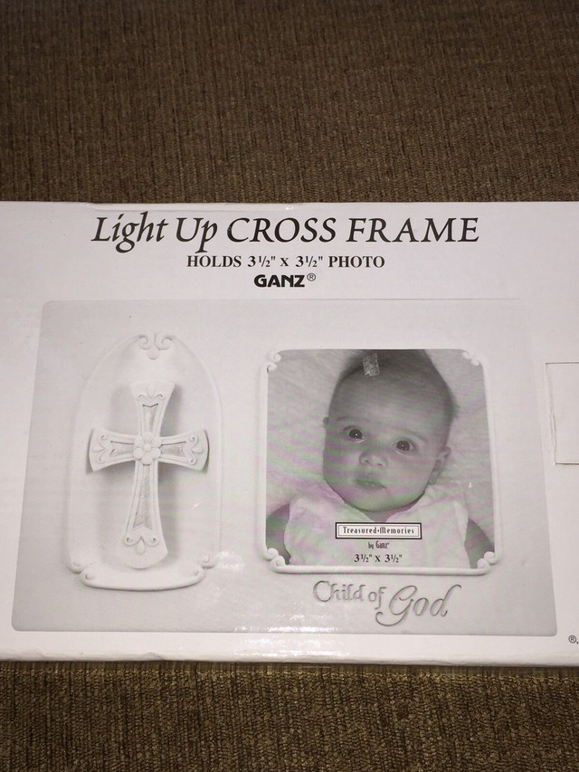 New in box photo light frame /child of god in Other in Calgary - Image 3