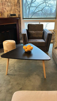 coffee table Side table 3 wooden legs