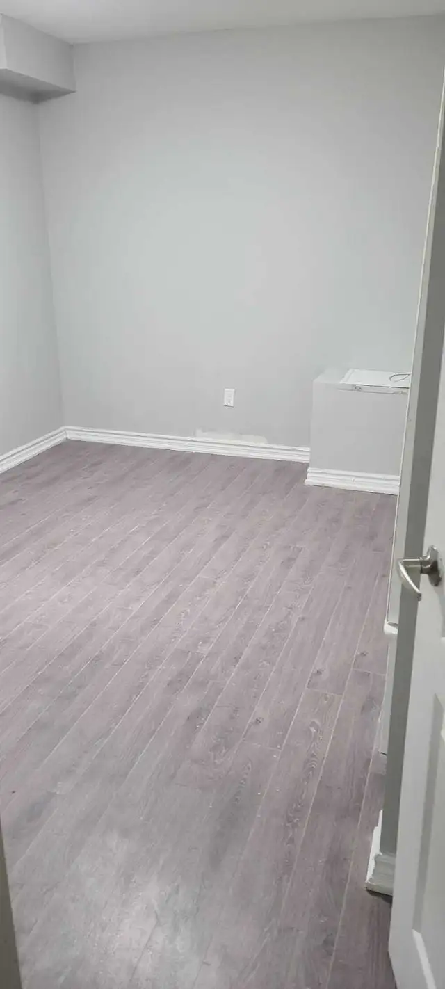Room Available for Rent in Long Term Rentals in Mississauga / Peel Region - Image 3