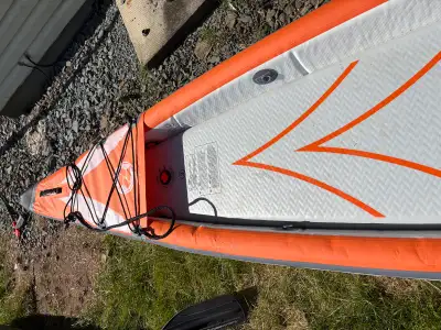 Get ready to explore the open water with this used ZRAY Drift Inflatable Kayak! This kayak is perfec...