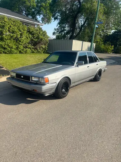 I got a 85 Cressida for sale it has 275,000 has a 5mge auto trans rwd just re sealed engine has abou...