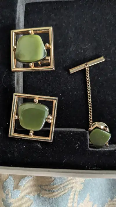 Cufflinks and Tie Pin Green and Gold Vintage, View more