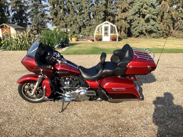 2018 Harley-Davidson Road Glide Ultra in Touring in Edmonton - Image 2