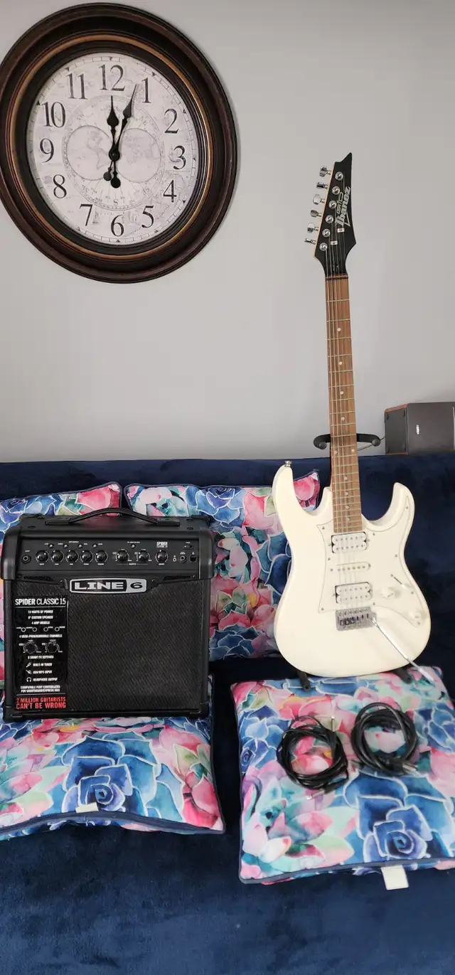 Electric Guitar Ibanez Gio in Guitars in Laval / North Shore - Image 2