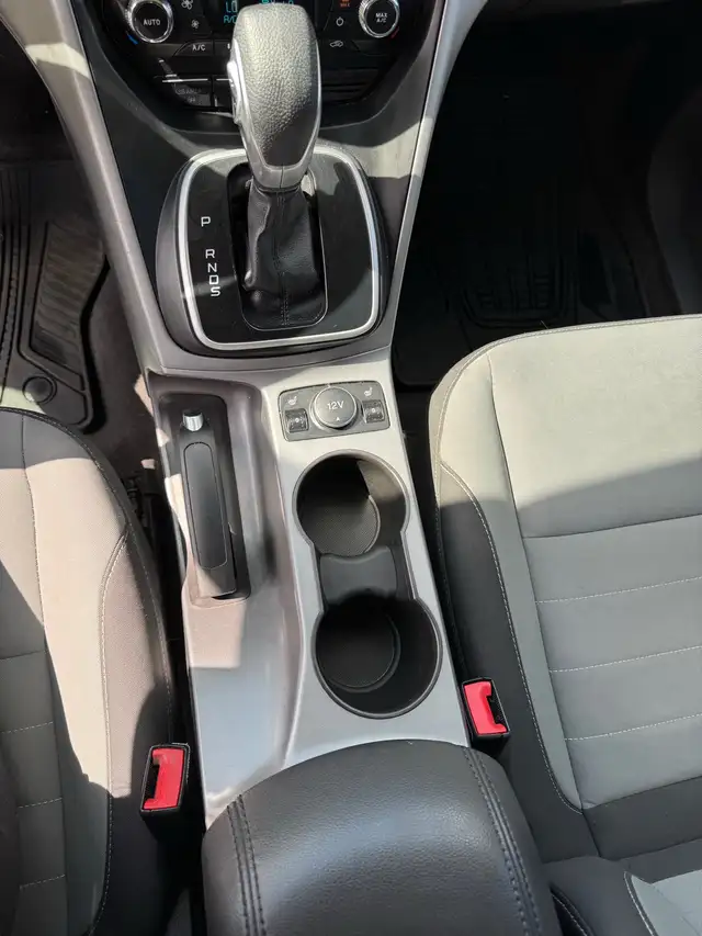2014 Ford Escape SE in Cars & Trucks in Edmonton - Image 10