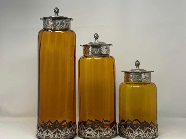  Set of 3 Vintage Amber Glass Graduated Size Canisters in Home Décor & Accents in Trenton - Image 3