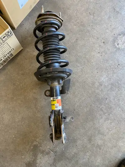Hi, this set came off of a 2011 Acura MDX with magnetic suspension. The right front strut is noisy t...