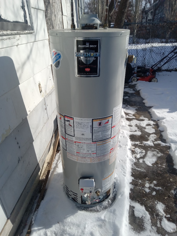 50 gallon hot water heater for sale in Heaters, Humidifiers & Dehumidifiers in Prince Albert