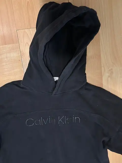 Men’s black hoodie $10 Medium by Calvin Klein in Men's in Oakville / Halton Region - Image 4