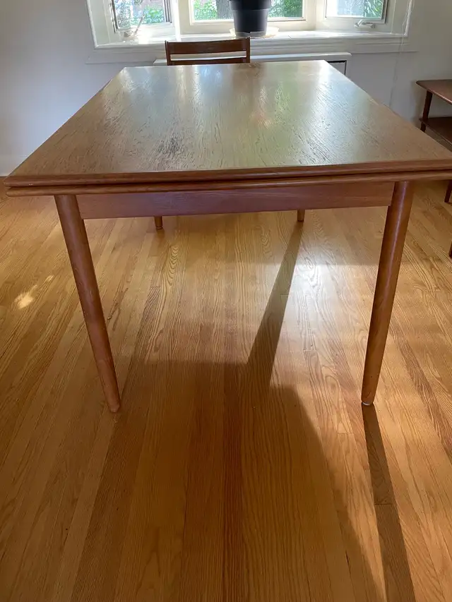 Mid-Century Teak Dining Table and Chairs in Dining Tables & Sets in City of Toronto - Image 9