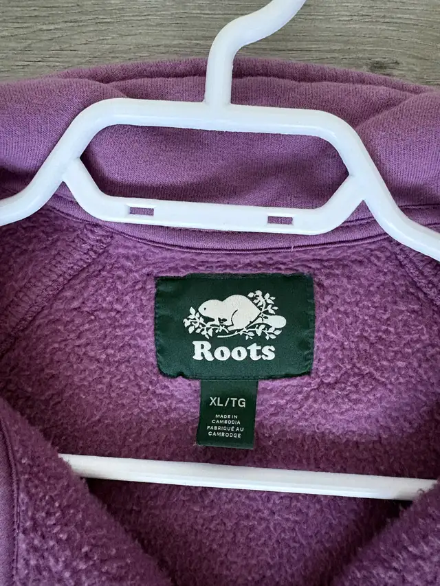 Roots womens quarter-zip pullover, size XL in Women's - Tops & Outerwear in Winnipeg - Image 3