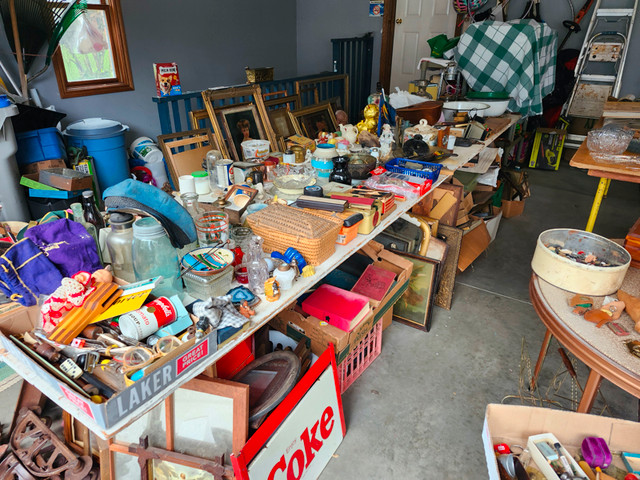 Huge Barn and Garage Sale Sunday in Strathroy in Garage Sales in Sarnia - Image 2