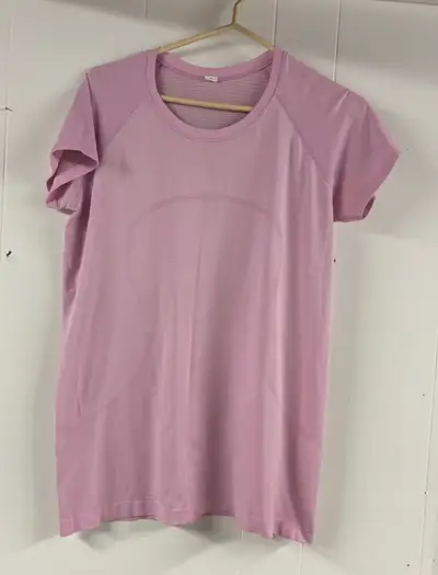 Lululemon Top size large, View more
