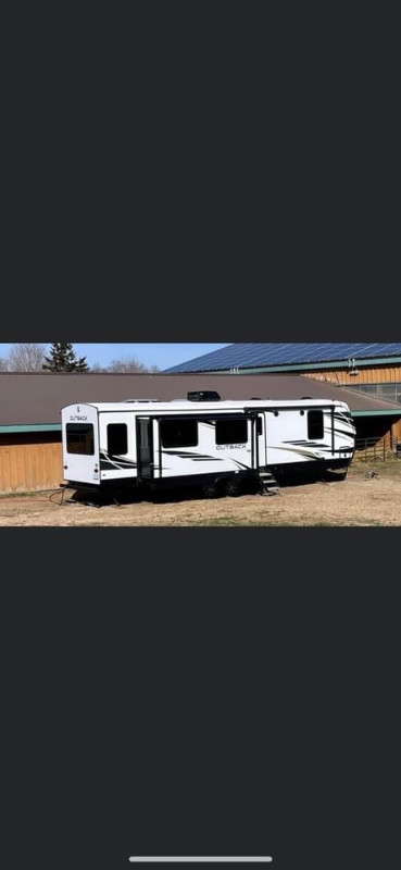 2022 Keystone Outback 328RL in Travel Trailers & Campers in Belleville - Image 2