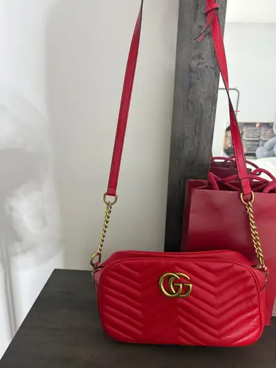 Gucci purse, View more