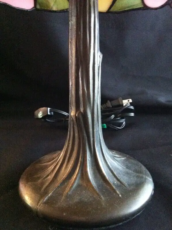 VINTAGE TABLE LAMP in Indoor Lighting & Fans in Barrie - Image 4