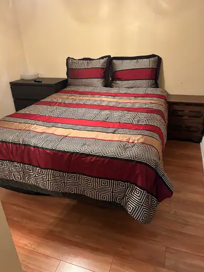 Sou-sol à louer dans le secteur de Vimont, Laval. Cuisine et salle de bain privée incluses. Grandes...