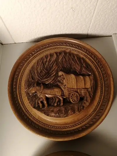 For your consideration, is this wonderful plaque depicting a Conestoga wagon with drawn horses. It i...