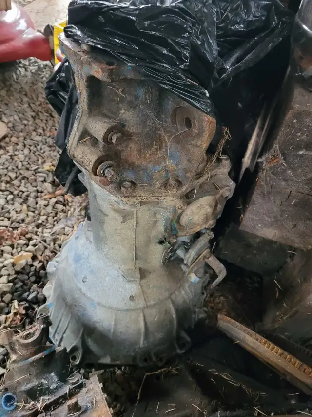 1966 to 1977 bronco parts in Auto Body Parts in Hope / Kent - Image 2