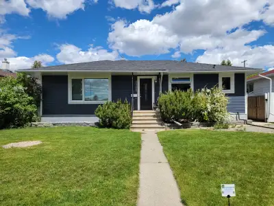 2 Bedroom/ 1 bathroom Basement Suite on South side for Rent