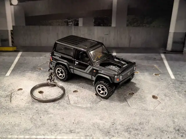 Nissan patrol keychain in Other in Vernon - Image 3