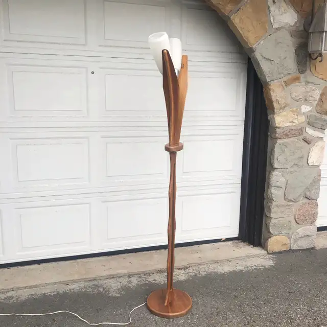 MCM TULIP Floor Lamp - figural wood, brass, and glass in Indoor Lighting & Fans in Ottawa - Image 4