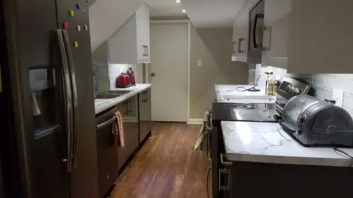 25 AINSLIE AVENUE - 15 min walk to McMaster. 4 min walk to nearest bus stop Available Rooms Starting...