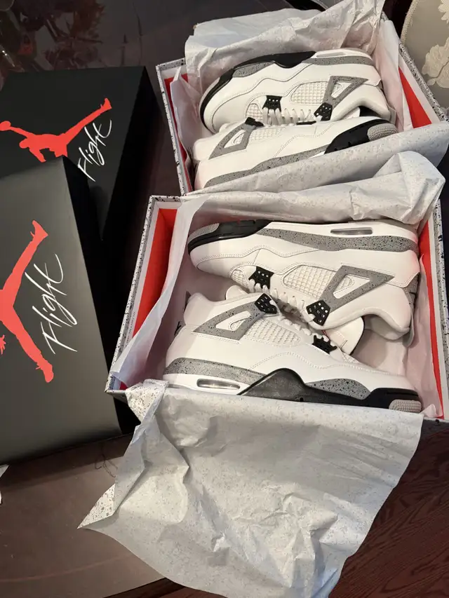 Jordan 4 Retro White Cement 2025 - Size 10, 9.5 in Men's Shoes in City of Toronto - Image 3