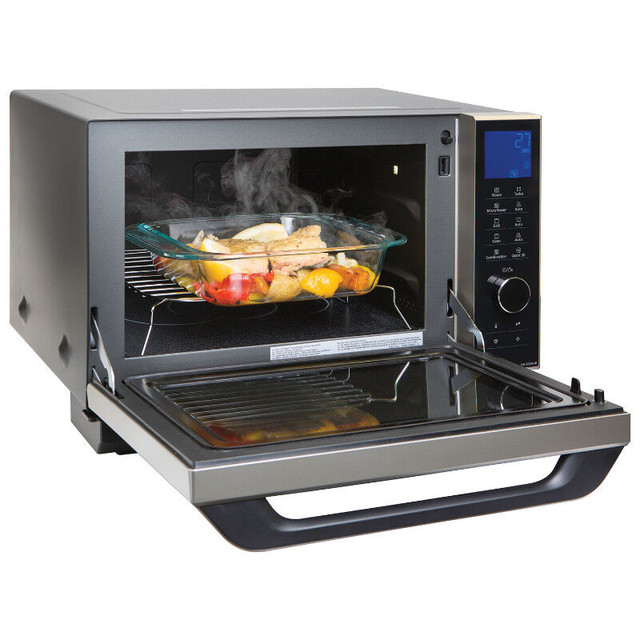Steam Combination Premium Panasonic 1.0 Cu.Ft. Microwave in Microwaves & Cookers in Mississauga / Peel Region