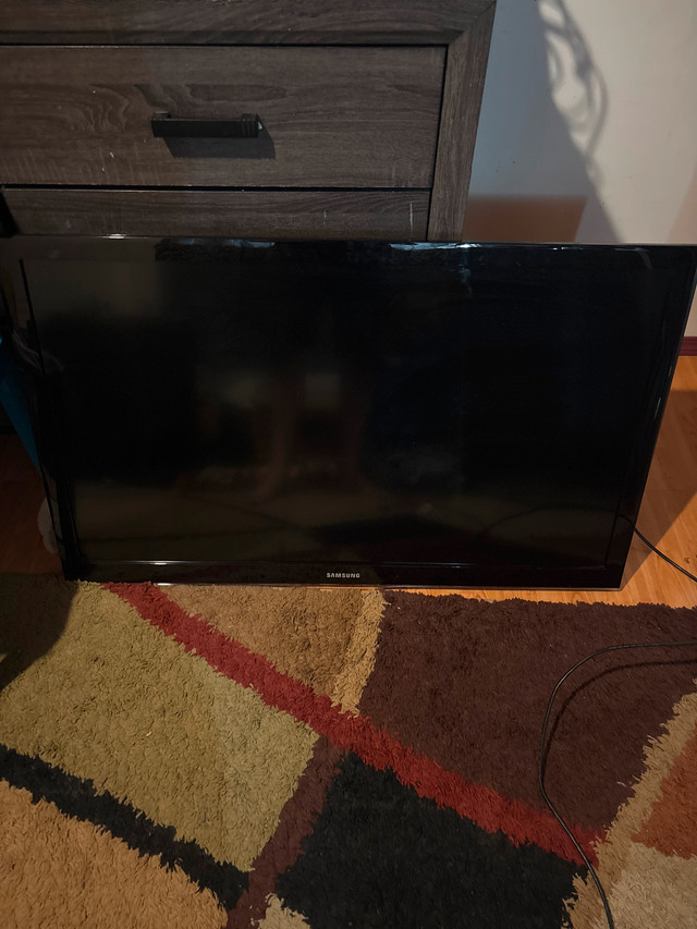 Samsung lcd 50” tv in TVs in Moose Jaw