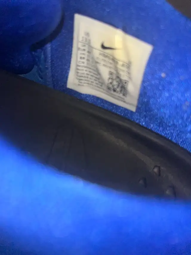 Kobe 8 Blue in Men's Shoes in Oakville / Halton Region - Image 4