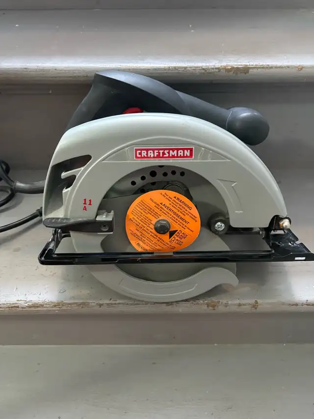 CRAFTSMAN CIRCULAR SAW in Power Tools in London - Image 3