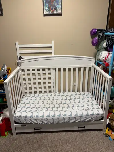 graco Benton 5-in-1 crib , View more