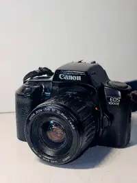 Canon  EOS  1000F  SLR 35MM Film Camara W/35-80mm F/4-5.6 Lens 