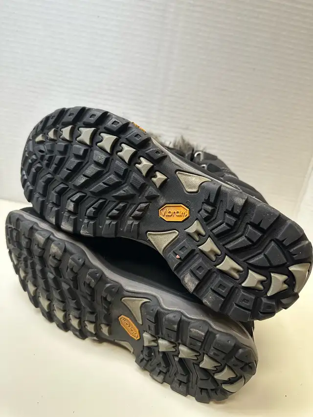 Eddie Bauer Winter Boots in Women's - Shoes in Calgary - Image 8