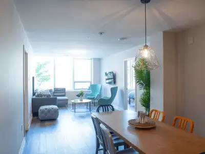 SUMMER SUBLET – MAY TO AUGUST | THEO RESIDENCE (RIDEAU) THIS IS A MALE ONLY SUBLET Looking for a mod...