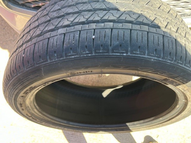 Dunlop SP Sport 5,000, P255/40 PF 19 96V Run Flat Used 3 in Tires & Rims in Winnipeg