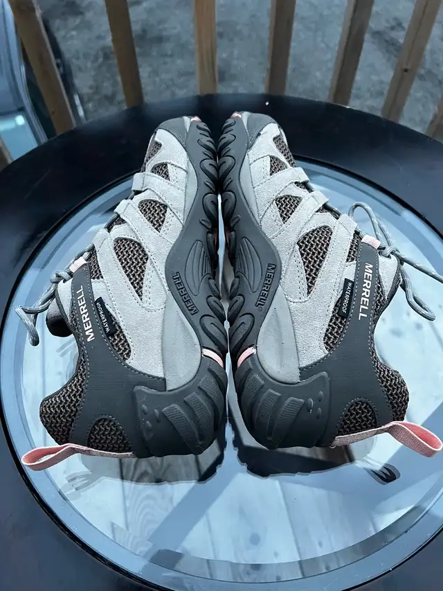 Merrell Alverstone Brown Trail Outdoor Athletic Hiking Shoes10sz in Women's - Shoes in Cape Breton - Image 9